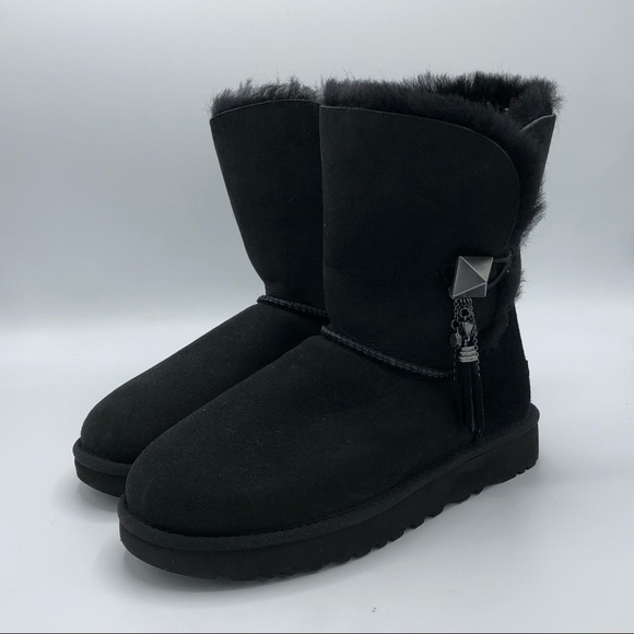 NEW UGG Lilou Genuine Shearling Lined Short Boot - Picture 2 of 8